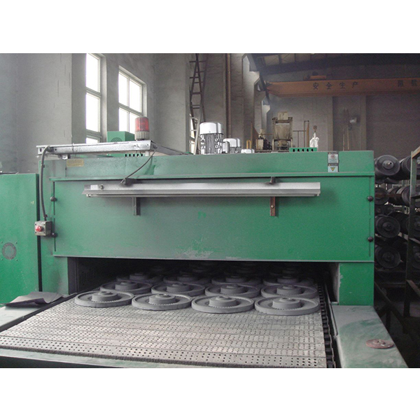 汽車行業(yè)精密型腔模烘干線